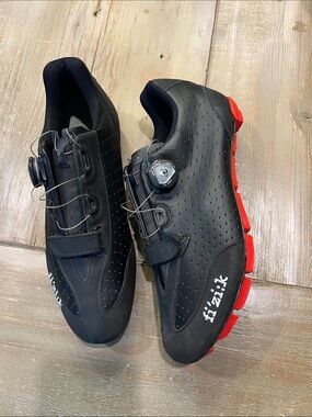 Fizik Leather Mountain bike Shoes.